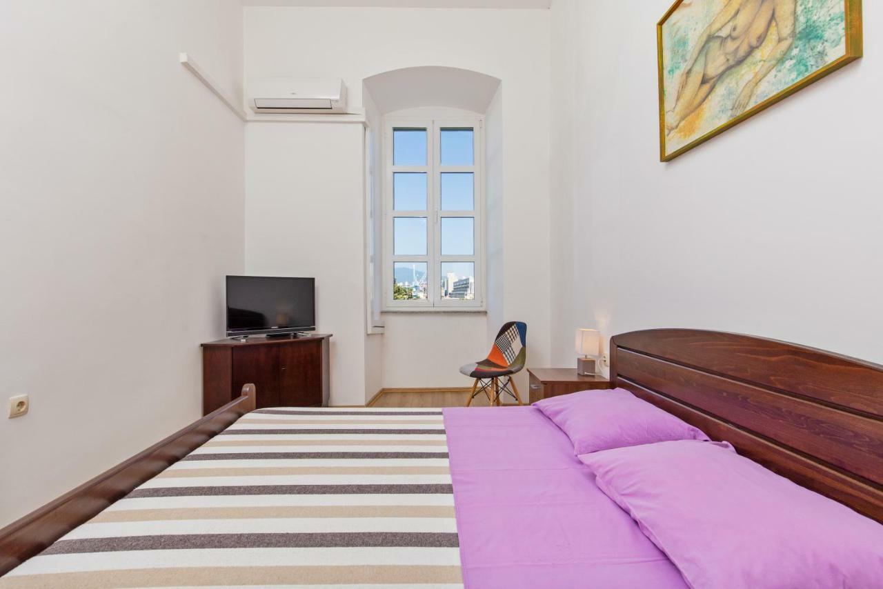 Apartment Mia Rijeka Exterior photo